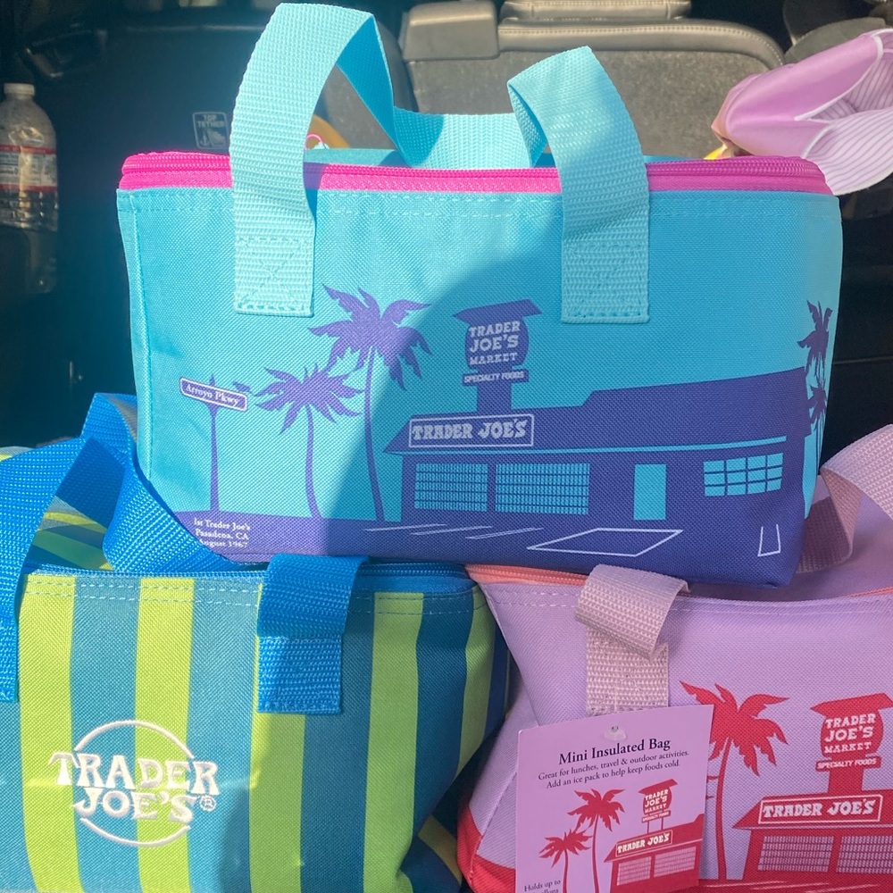 The Trader Joe's insulated mini bags set of 6 limited edition
